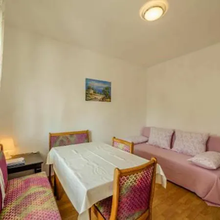 With 3 Bedrooms In Pula, With Enclosed Garden And Wifi - 1 K