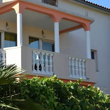 Lägenhet With 3 Bedrooms In Pula, With Enclosed Garden And Wifi - 1 K